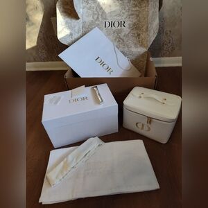 Dior Platinum Complete Welcome  Set Vanity Case Spa Capture Totale Platinum Gift